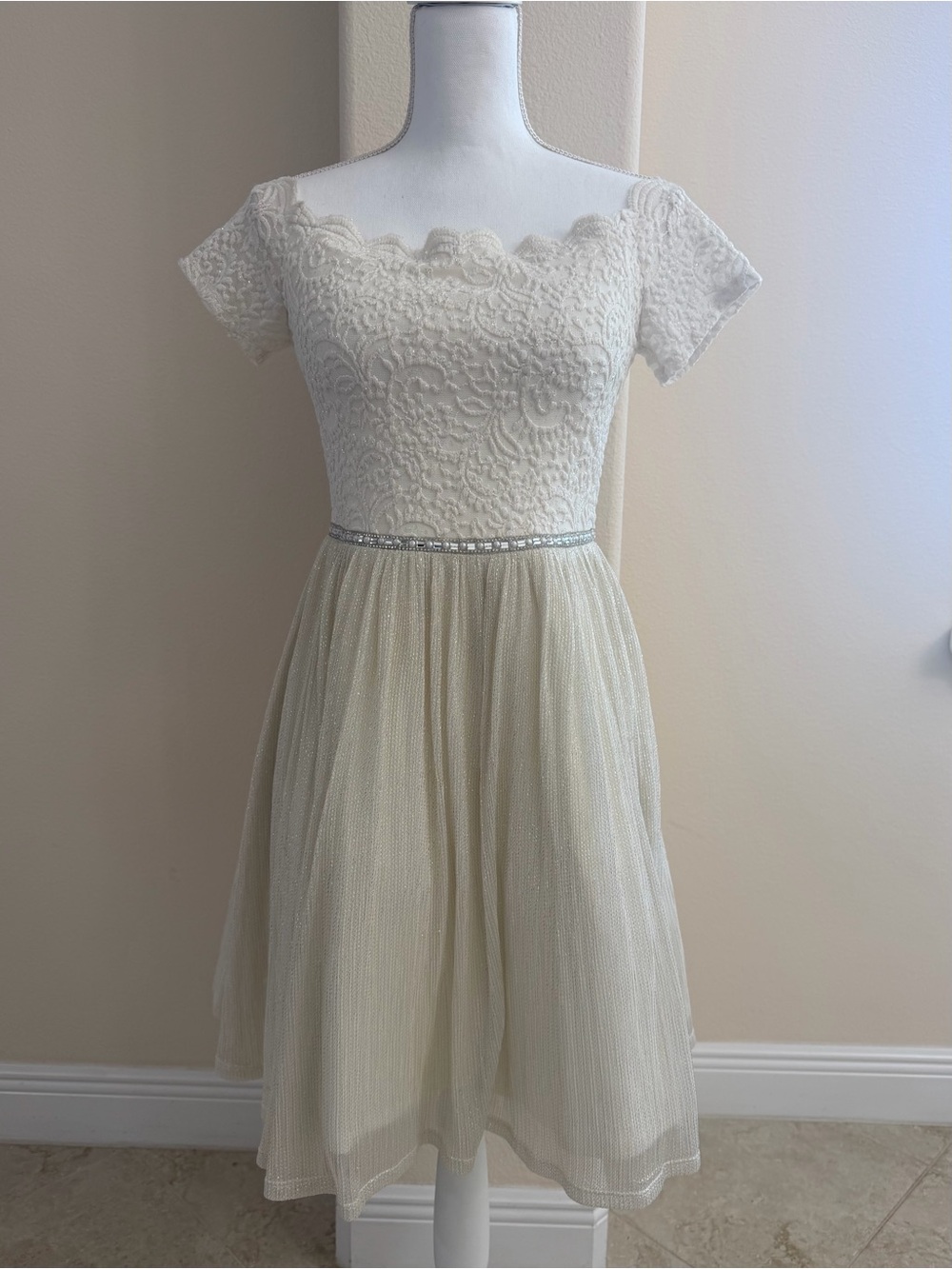 City Vibe Ivory Lace Fit & Flare Dress Junior Size 7 Wedding Party Holiday